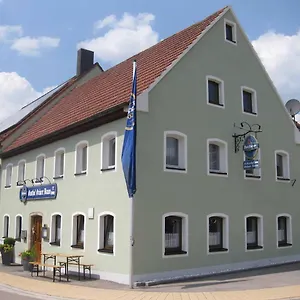 Gruener Baum Oberlangfurth