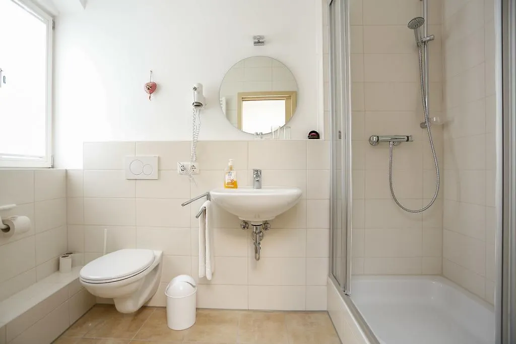 Guest house Altstadtpension Waltner Friedberg